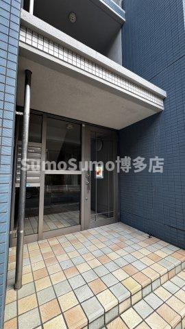 ステラ箱崎611のエントランス