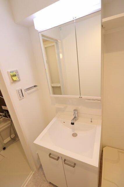 GENOVIA本所吾妻橋Ⅲの洗面所