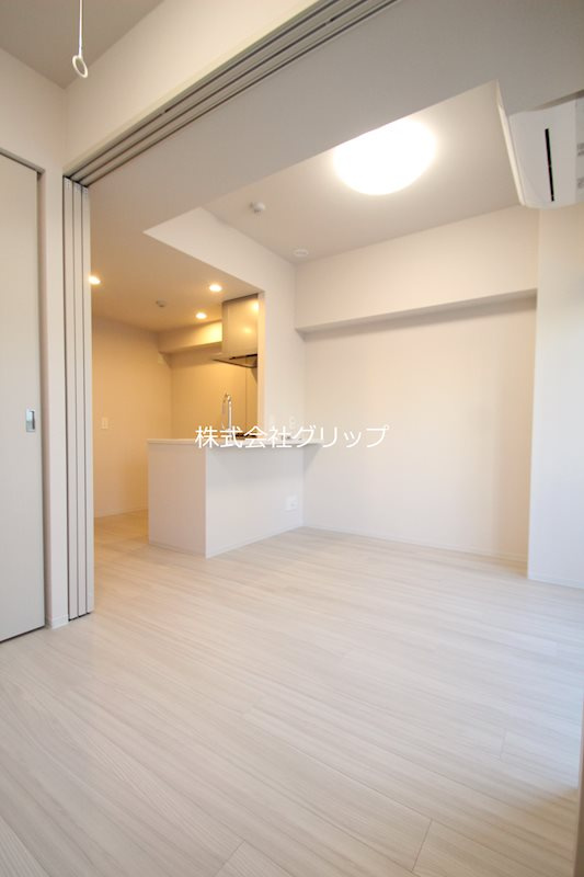 BPRレジデンスMotomachi Bay Sideの居間・リビング