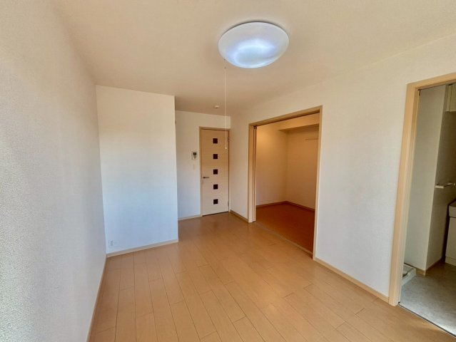 ポエム・ひまわりの洋室