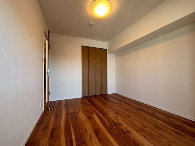 コンドミニアム葛西の洋室