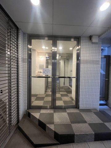 ダイナシティ三軒茶屋のエントランス