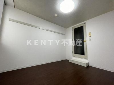 【居間・リビング】 | ビバハイム | こちらの居間で趣味の時間をお楽しみください