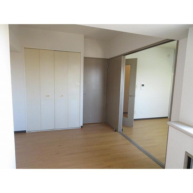 ソレイユ駒沢の居間・リビング