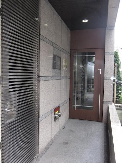 セリジア三宿のエントランス