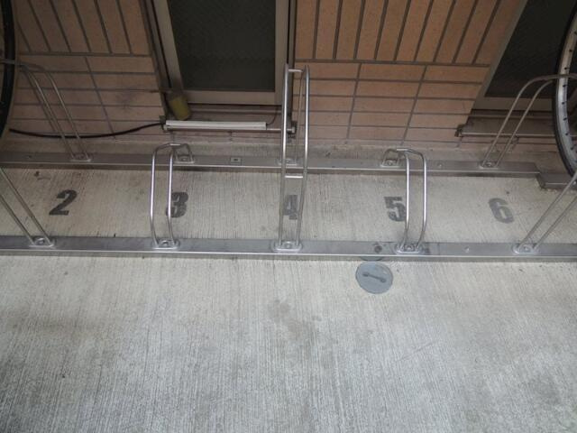 セリジア三宿の駐車場