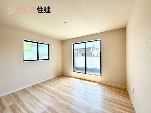 リガーレ宇都宮市針ヶ谷8期の洋室|各部屋に収納あります！荷物が多い子育て世代や、趣味道具の多い方にもうれしいですね！