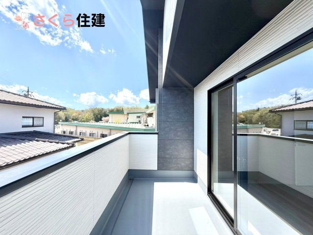 リガーレ宇都宮市針ヶ谷8期のバルコニー|広々としたバルコニー♪家族全員分の布団もゆったり並べられるます♪