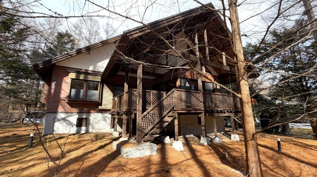 中軽井沢 千ヶ滝西区 新からまつの森エリア 中古戸建