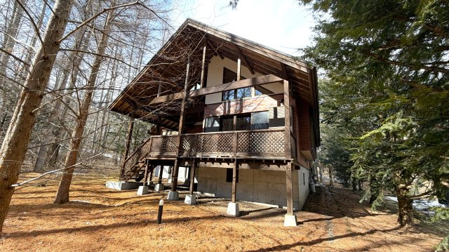 中軽井沢 千ヶ滝西区 新からまつの森エリア 中古戸建の外観