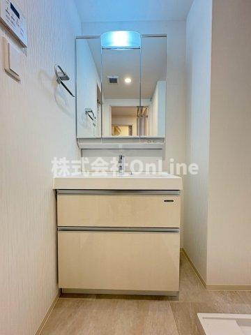 東大阪市長栄寺の賃貸マンションの独立洗面台
