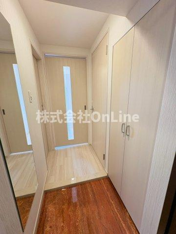 東大阪市長栄寺の賃貸マンションの玄関