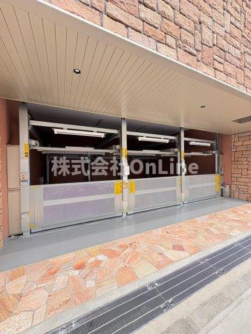東大阪市長栄寺の賃貸マンションの駐車場