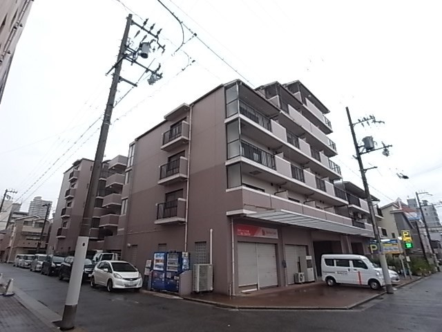 ボシュケ鷹取の外観