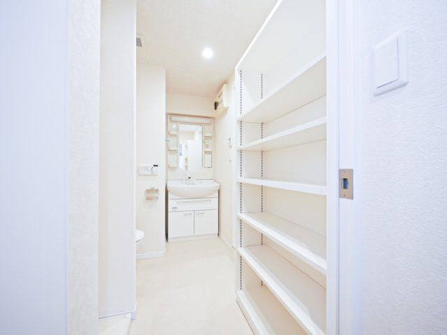 サヴォイブロードストリート　7階の洗面所|別号室です。現状優先です。