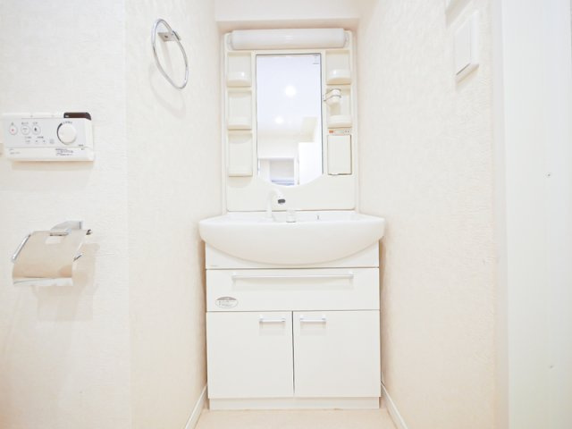 サヴォイブロードストリート　7階の独立洗面台|別号室です。現状優先です。