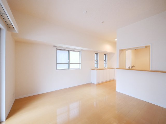 サヴォイブロードストリート　7階の居間・リビング|別号室です。現状優先です。