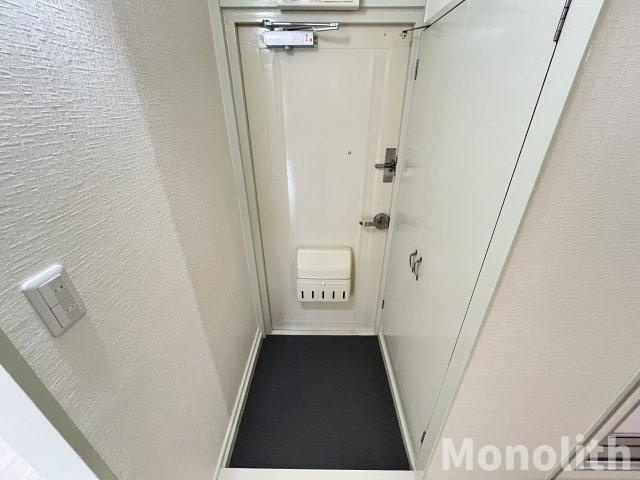 津久野南１号棟の玄関