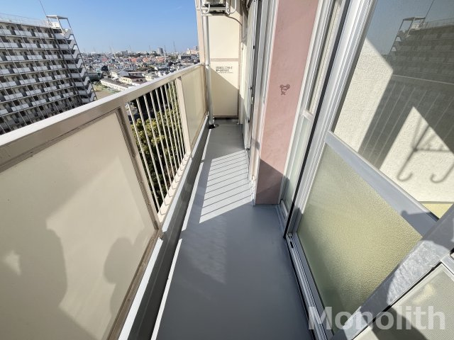 津久野南１号棟のバルコニー