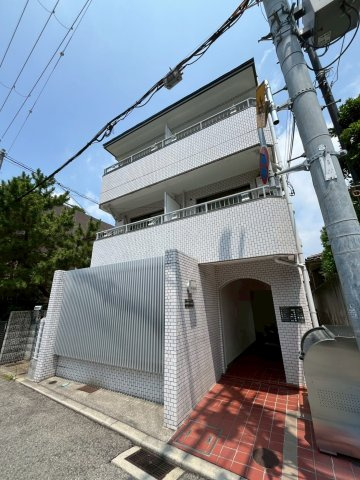 ホワイトコート北口