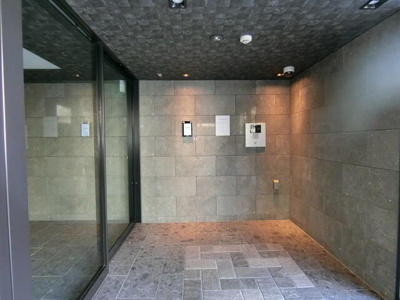【エントランス】 | 市谷鷹匠町レジデンス 
