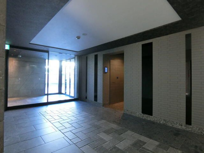【エントランス】 | 市谷鷹匠町レジデンス 