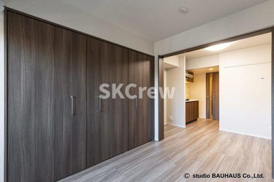 【居間・リビング】 | 市谷鷹匠町レジデンス  | 別号室の写真です