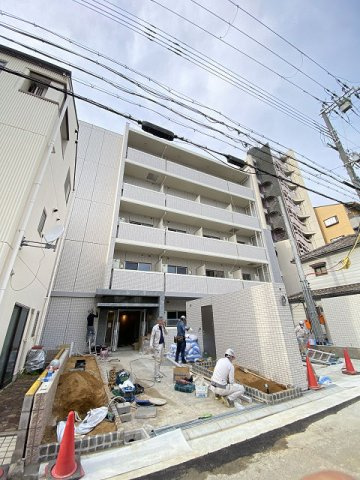 レリーフ南塚口の外観