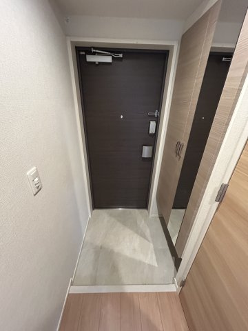 レリーフ南塚口の玄関
