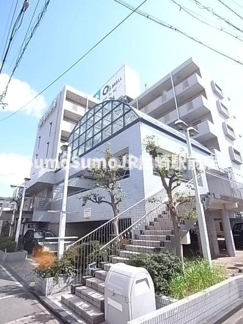 ロイヤルハイツつかしんの外観