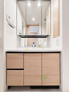 【独立洗面台】 | グローリオ新宿夏目坂 | 独立洗面化粧台