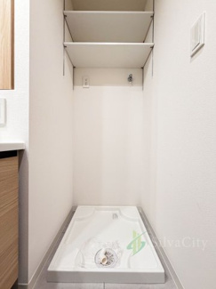 【ランドリースペース】 | グローリオ新宿夏目坂 | 洗濯機置き場