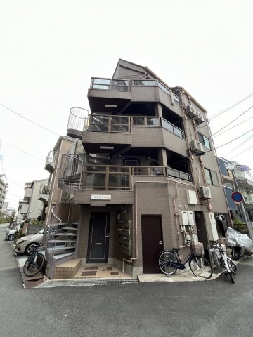 ベルジュ本山の外観