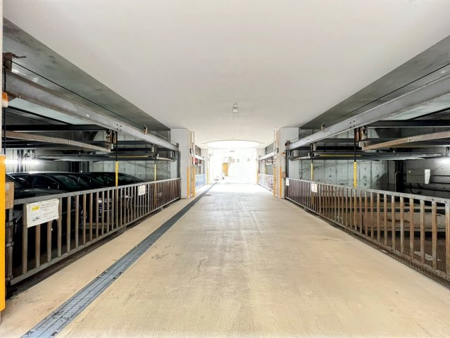 アスタ新長田タワーズコート６番館の駐車場|駐車場