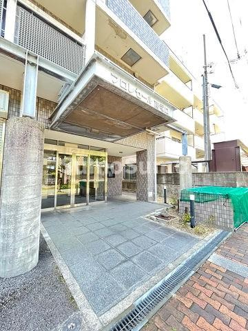 フロレセール南塚口のエントランス