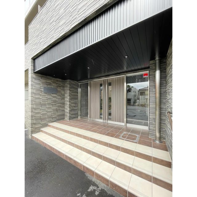 アルファコート亀戸２のエントランス