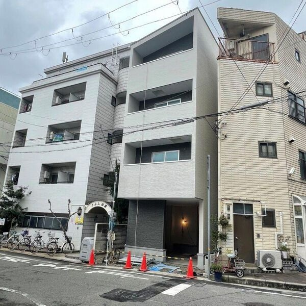 ベリーハイム今津のエントランス