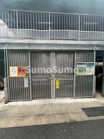 ローレル武庫之荘の駐車場