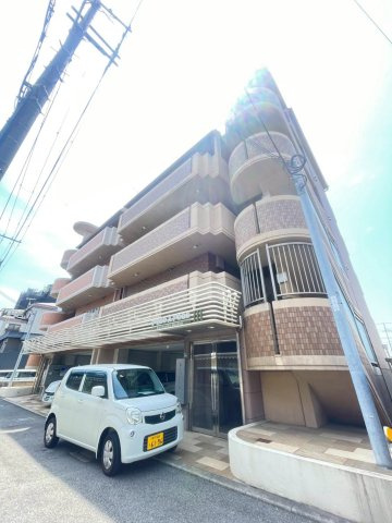 ポコアポコ明石鍛治屋町三番館の外観