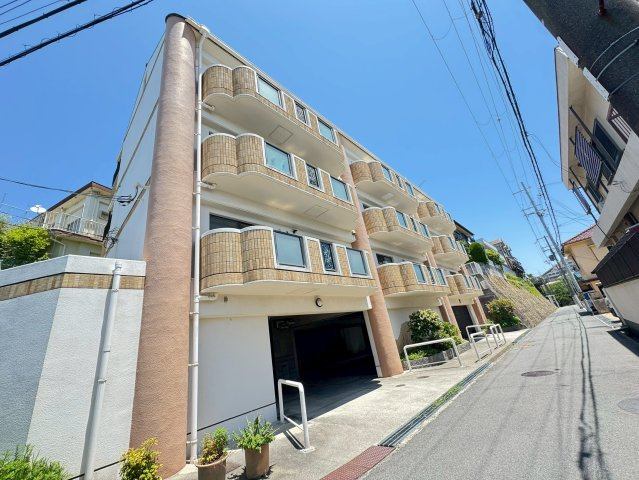 ベルシャンテ美山台の外観|建物外観を気になさる方へ、見た目の良い物件です