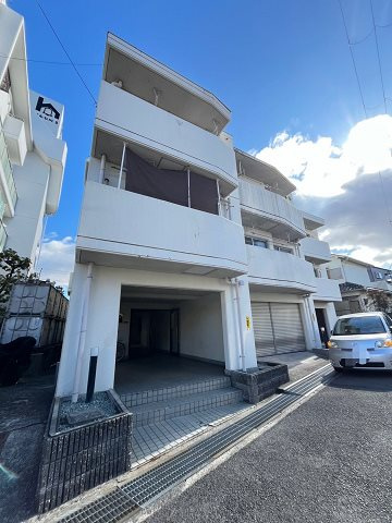 ロイヤルメゾン仁川Ⅱの外観