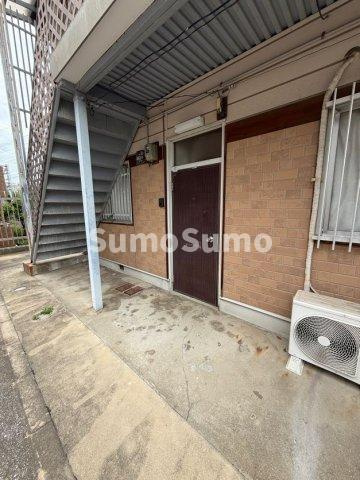 ホープ芦屋のエントランス