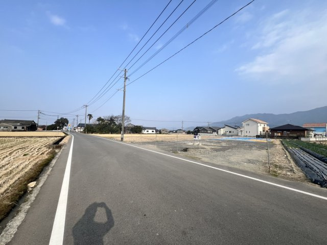千丁町新牟田　事業用地の前面道路含む現地写真