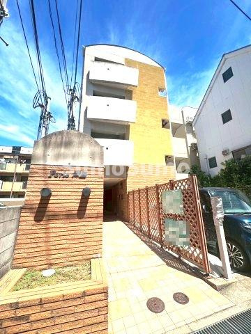 ペルル芦屋の外観