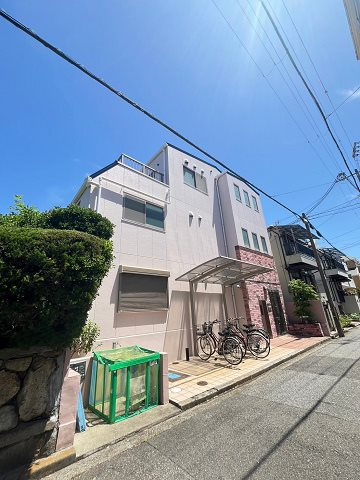 ロクサーヌ浜甲子園の外観