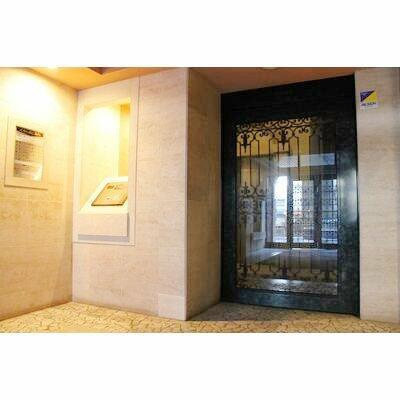 トーシンフェニックス笹塚駅前弐番館のエントランス| 