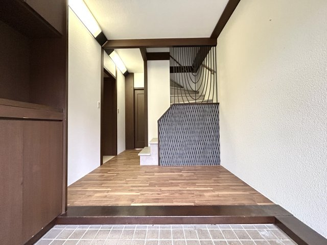 中古住宅　岩井の玄関