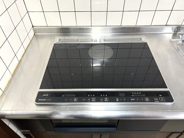 中古住宅　岩井のキッチン|コンロ