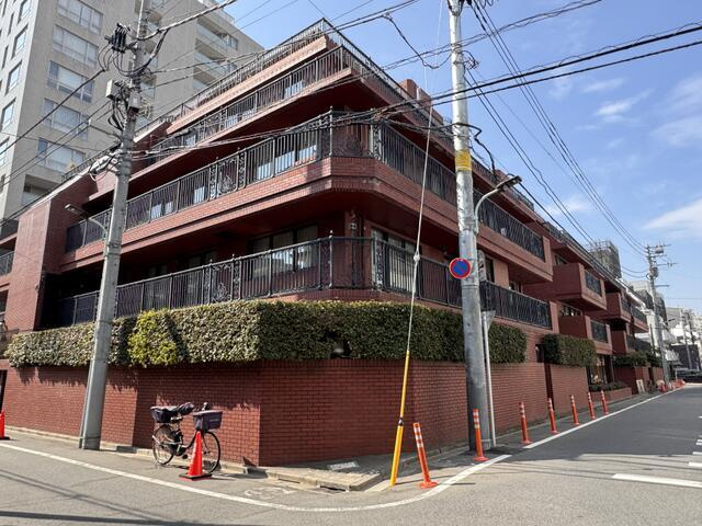 ドムス青山の外観| 