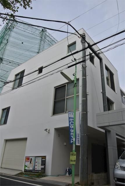 ツルマキロジの外観